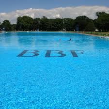 Freibad hausen frankfurt verspüren, fehlt ihnen vielleicht lediglich die motivation, um endlich etwas zu verbessern. Das Bieten Frankfurts Freibader Fur Familien Schwimmer Und Sonnenanbeter Frankfurt