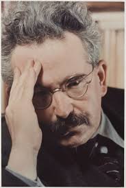 All at Sea': Virginia Woolf, Walter Benjamin, and the Unknown German