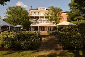 The aurora inn is a convenient place to stay in aurora, oh. Hotel Review The Aurora Inn