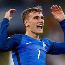 Die wm ist dafür die geeignete bühne, denn hier kann griezmann den „amtsinhaberin den schatten stellen, denn das cristiano ronaldo trikot ist so. Em 2016 Vom Bayernschreck Zum Deutschland Albtraum Antoine Griezmann Fussball