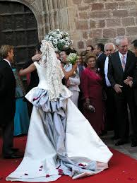 We did not find results for: Helena Mareque Alta Cost Weddalia