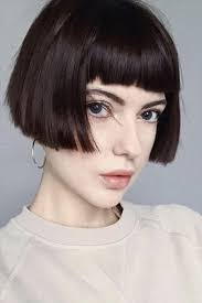 How to style short bob haircuts in spring