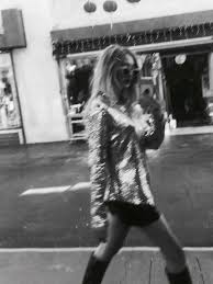 Aesthetic Black And White Fashion Photos Black And White Style Fashion Black And White Pictures Black N White Black And White