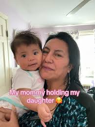 Iris Rosales (@irisodalys8)