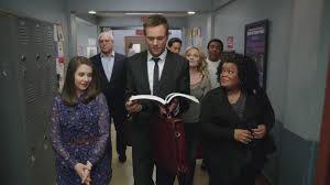 Community, community e' una serie statunitense prodotta dalla nbc a partire dal 2009. Community Staffel 1 6 Start Cast Folgen Trailer Handlung Infos Stream