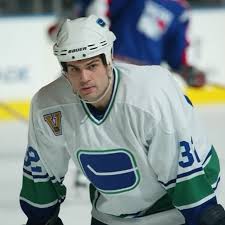 Episode 425 Tyler Bouck -Making the Dallas Stars your rookie year and  playing for and with legends and trying not to be in aw -Ending your career  the right way, playing defense