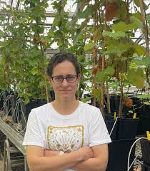 Isis Lima-Caetano : USDA ARS