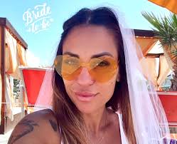 Uomini e Donne, Martina Luciani sposa: le immagini dell'addio al nubilato