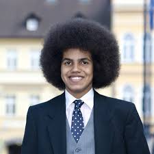 His birthday, what he did before fame, his family life, fun trivia facts, popularity rankings, and more. Feri Odmitl Pozvani Od Zemana Jeho Vrstevnice Mu Udelila Slusnou Lekci Z Demokracie Expres Cz