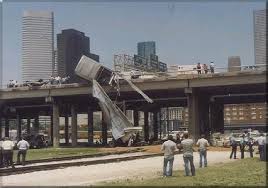 Lawsuit Litigation Lawfirm Accident Report Texas Lawyer Attorney Trucks Big Trucks Spanish English