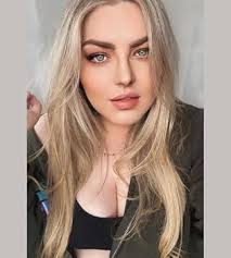 Love On Tour: A heartwarming laugh-out-loud friends-to-lovers rockstar  rom-com from the author of Ex in the City!: Amazon.co.uk: MacIntosh,  Portia: 9780008761967: Books