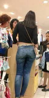 Cuffed up until she pees her jeans. Joe Mackp On Twitter Woman Pee Peed Her Jeans In Line At A Clothing Store