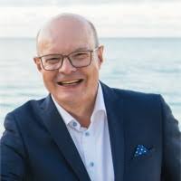 600+ ملفًا شخصيًا يحتوي على “Schilling”