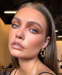 Tanielle Jai Makeup Artist On Instagram Yesterday S Babe Oliviawellss For My Makeup Artist Worksho Bronze Makeup Look Bridal Makeup Looks Makeup Inspiration