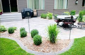 30 Brilliant Garden Edging Ideas You Can Do At Home Large Backyard Landscaping Backyard Landscaping Designs Small Backyard Landscaping