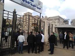 ما يقال حول وضع الفنان يوسف شعبان على جهاز تنفس صناعي ليس صحيحا، لكنه على ماسك أكسجين. Ca5cwfivagqbrm