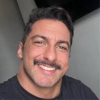 600+ perfis com “Daniel Soares”