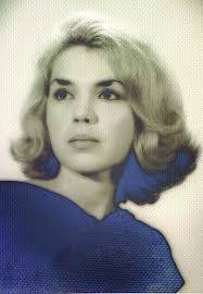 Nora Everett's Instagram, Twitter & Facebook