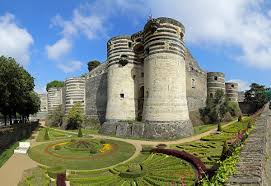 Vous trouverez également détente et convivialité au club house implanté dans le moulin.a très bientôt sur les legreens du golf d'angers. File Angers Castle R01 Jpg Wikimedia Commons