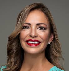 While home prices are falling and sellers nationwide are cutting prices to  lure buyers, Miami is doing the opposite. Instead of offering discounts,  more sellers there are pulling their homes off the