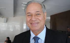 Pierde elección, retoma la alcaldía y despide a empleados