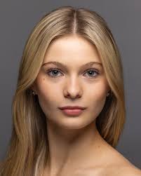NEW DANCER ALERT! We are thrilled to welcome Juliette McLaughlin to the  Utah Metropolitan Ballet company. We are so excited for her debut  performance in our “The Wizard of Oz” 🌪️✨🩰 Biography:Juliette