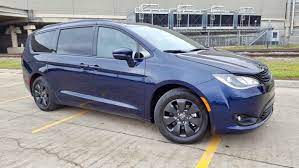 2019 chrysler pacifica hybrid review. 2019 Chrysler Pacifica Limited Hybrid Review Carprousa
