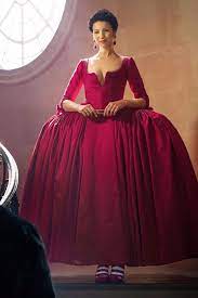 Have You Noticed That Outlander S Theme Song Keeps Changing Outlander Costumes Fashion Historical Dresses