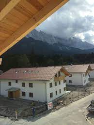 Aktuell findest du bei uns für grainau 3 wohnungen, welche du direkt vergleichen kannst. 2 Zimmer Wohnung Zu Vermieten Larchwaldstr 1 82491 Grainau Garmisch Partenkirchen Kreis Mapio Net
