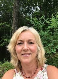 Lori Stearns's Instagram, Twitter & Facebook