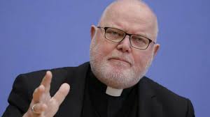 Zum kardinal erhoben und im dezember des gleichen jahres in die vatikanische. Margit Eckholt El Camino Sinodal De La Iglesia Catolica Alemana Responde A La Necesidad De Reformas Pastorales Y Estructurales