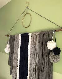 This beautiful bohemian wall decor is perfect for your living room, bed room as well many other rooms in your home. How To Make An Easy Yarn Wall Hanging Yarn Wall Hanging Easy Yarn Wall Hanging Diy Yarn Wall Hanging