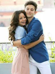 Karol sevilla en recién entrevista habla de ruggero pasqu. Karol Sevilla E Ruggero Pasquarelli Couple Photos Disney Channel Scenes
