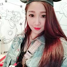 🈹快閃優惠✨日本迪士尼雙重造型變身Cushion ❣️變成可愛造型❣️回復經典型😙都可以🎶好似有兩個咁🥰採用超細纖維物料☁️光滑舒服的🤤  Barbiebox🧸網站產品連結