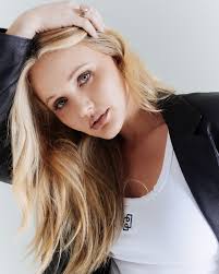 Brooke Lee (@brookeleeofficial) • Instagram photos and videos