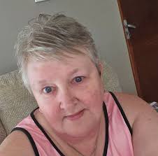 Hi want to do barbacue chicken wings in slow cooker. Got wings and a bottle  if rays barbacue sauce, so wat do I do please.