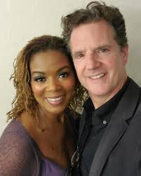 Cinderella finally opened Friday night at @syracusestage and WOOHOOOO  🎉👏🏽💖 are we having a great time together!!! Come check us out over the  next few weeks while you can 😍 The dream