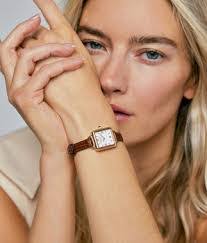 Lola Green's Instagram, Twitter & Facebook