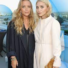 She currently resides in sherman oaks, california, usa. Mary Kate And Ashley Olsen Net Worth Success Timeline
