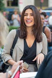 Priyanka Chopra Swings Into Action On The Set Of Quantico Season 2 Haircuts Straight Hair Priyanka Chopra Short Hair Priyanka Chopra Hair