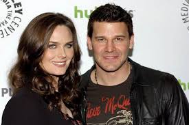 The ie tower is a symbol of our purpose, to drive positive change through education, research, and innovation. Bones Cititorii De Oase PostÄri Facebook