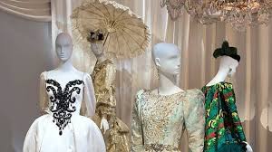Yves saint laurent abiti cerimonia. Parigi Apre Il Museo Saint Laurent Cosi Yves Creo La Femme La Repubblica