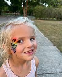 Cora Rausch's Instagram, Twitter & Facebook