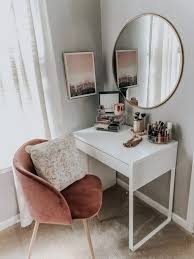 82 Minimalist Bedrooms Ideas With Nice Furniture 39 Fieltro Net Stylish Bedroom Simple Bedroom Minimalist Bedroom