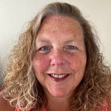 Deborah Hutchings's Instagram, Twitter & Facebook