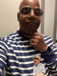 Tyra Banks and Naomi Campbell are iconic supermodels who broke racial  barriers in the fashion industry and expanded into television, business,  and philanthropy. Naomi was born in London in 1970 and started