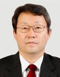 Mr. Aaron Rosengren The Outer Space Tragedy of the Commons and Possible  Solutions Mr. Han-Taek Kim Space Law