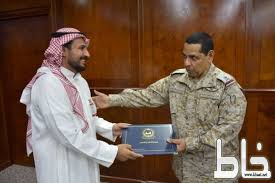 ألتيمت إلين، يلتقي فيها بن وريكس لأول مرة. Ù‚Ø§Ø¦Ø¯ Ø§Ù„Ù‚ÙˆØ§Øª Ø§Ù„Ø¨Ø±ÙŠØ© Ø§Ù„Ø£Ù…ÙŠØ± Ø§Ù„ÙØ±ÙŠÙ‚ Ø§Ù„Ø±ÙƒÙ† ÙÙ‡Ø¯ Ø¨Ù† ØªØ±ÙƒÙŠ ÙŠÙƒØ±Ù… Ø§Ù„Ø§Ø³ØªØ§Ø° Ø¹Ø¨Ø¯Ø§Ù„Ù„Ù‡ Ø²Ø§Ø±Ø¹ Ø§Ù„Ø¹Ù…Ø±ÙŠ ØµØ­ÙŠÙØ© Ø®Ø§Ø· Ø§Ù„Ø¥Ù„ÙƒØªØ±ÙˆÙ†ÙŠØ©