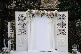 Finalmente in italia il photo booth che sta' spopolando negli states! 30 Diy Photo Booth Ideas Your Guests Will Love