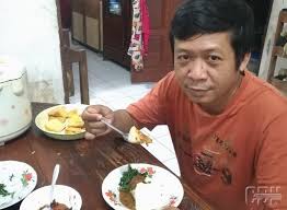 Resep membuat tumis tetelan daging sapi enak. Gendar Pecel Olahan Enak Warga Semarang Dari Nasi Sisa Cendana News